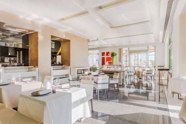 Monte Carlo Bay Hotel (Monaco)